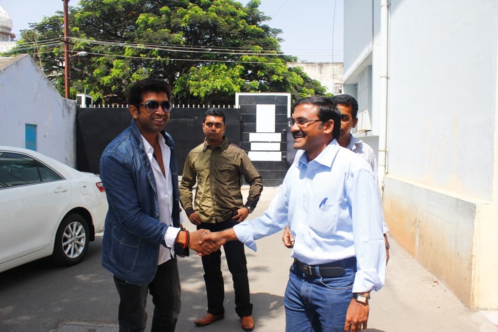 Actor Arun vijay with FM Vijayakumar - 01