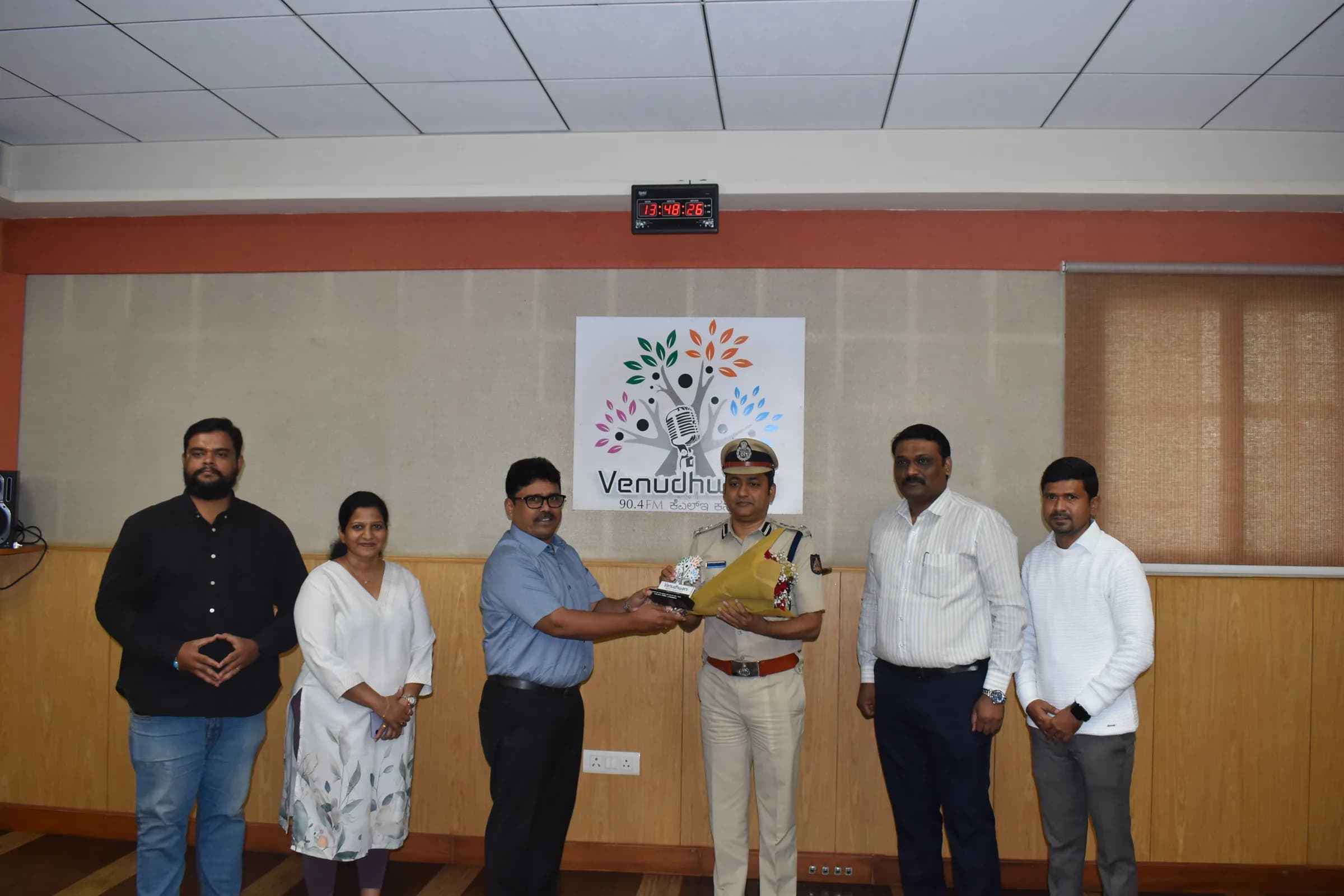 Belagavi City Police Commissioner Shri. Bhushan Gulabrao Borase, IPS, Visits KLE Venudhwani 90.4 FM