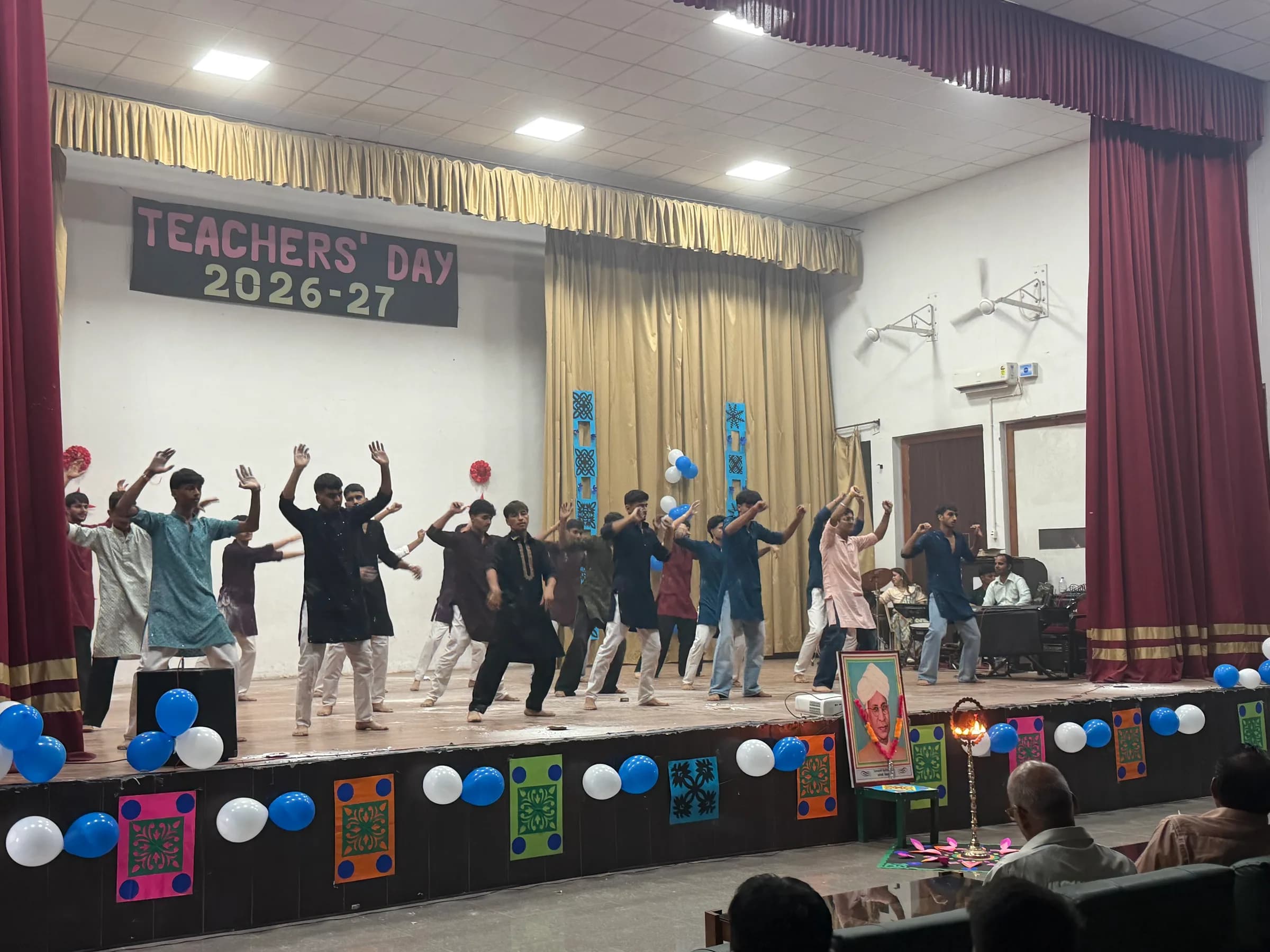 TEACHER’S DAY EXTRAVAGANZA AT APS UDHAMPUR: A CELEBRATORY TRIBUTE TO EDUCATORS-