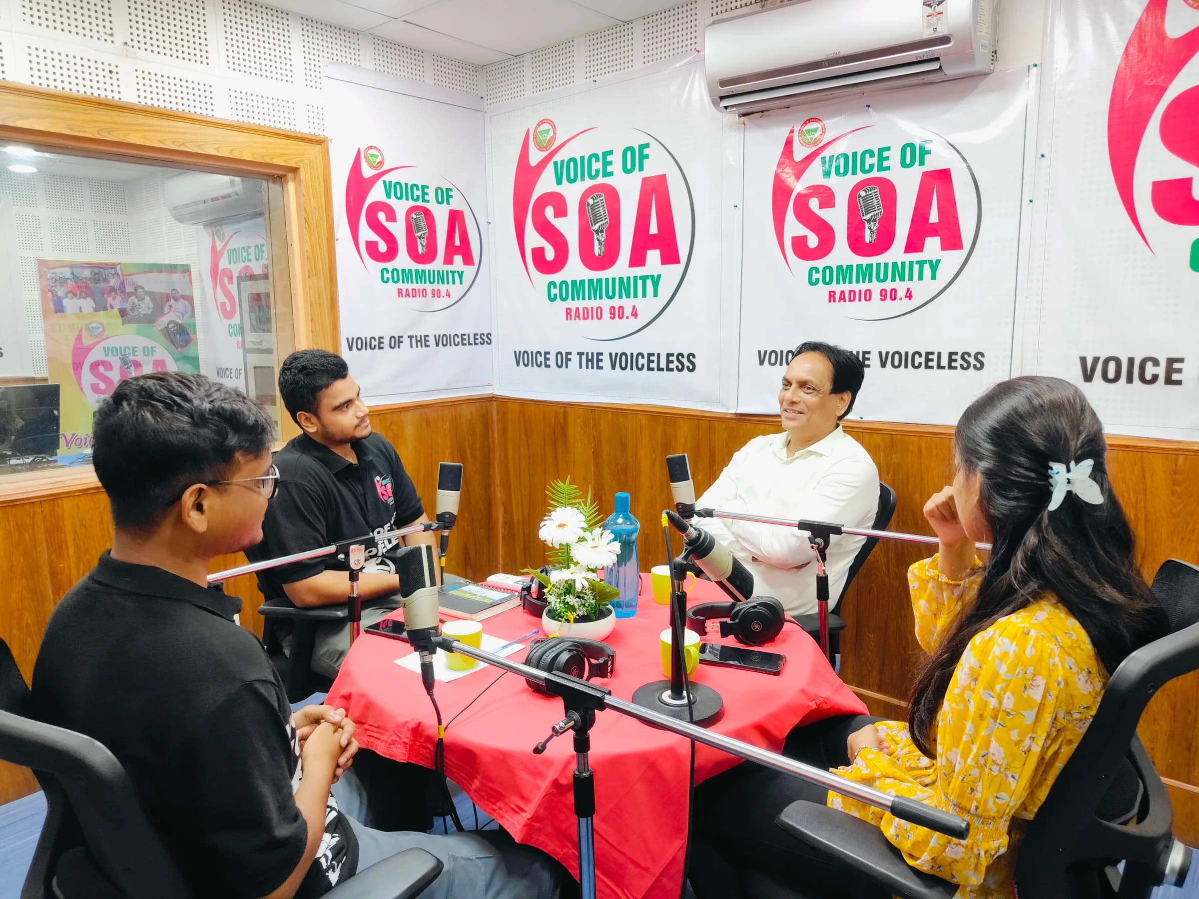 SOA Youngistan 90.4Mhz